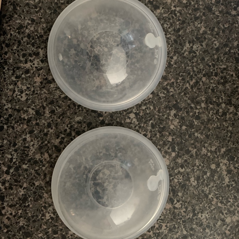 Breast milk catcher